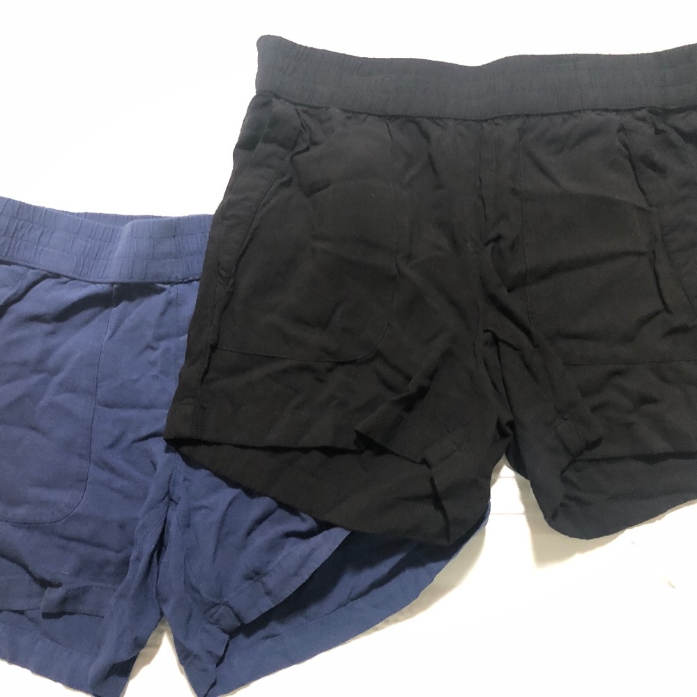 Sonoma women’s short, two pairs, black and navy blue, size S